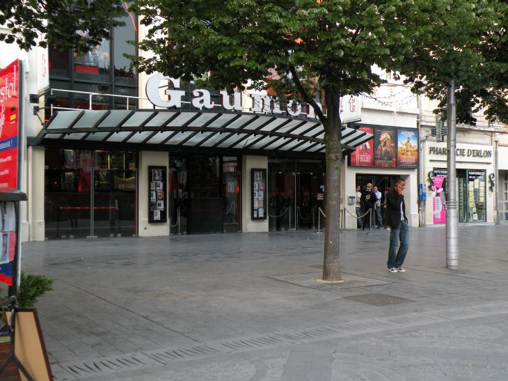  cinéma Gaumont, place Drouet